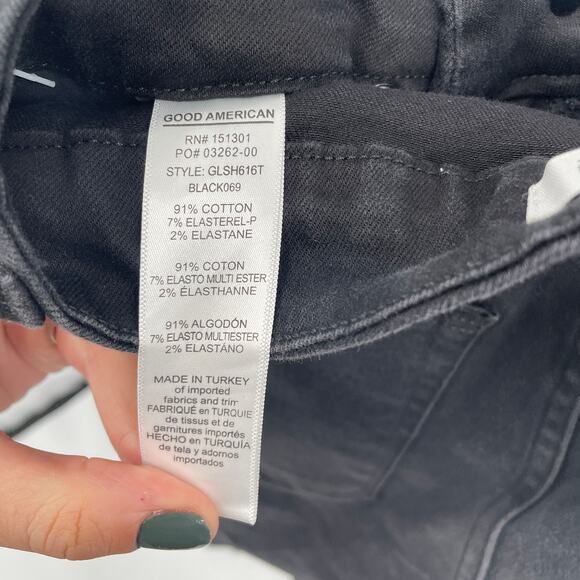 GOOD AMERICAN NWT  Black Wash Good Legs Step Fray Hem Denim Jeans // 0 - Picture 3 of 9